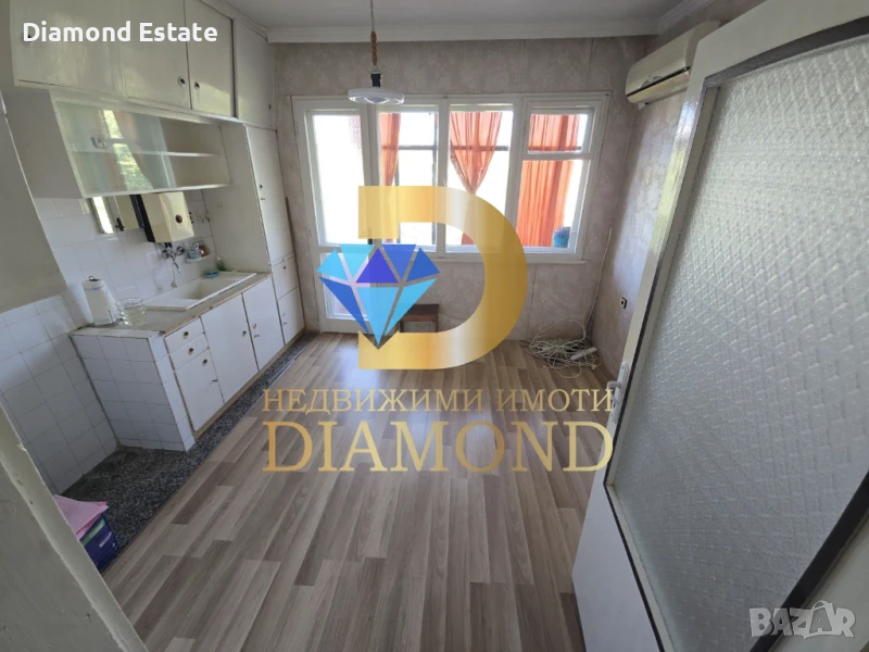 Тухлен апартамент в центъра на Димитровград, снимка 1