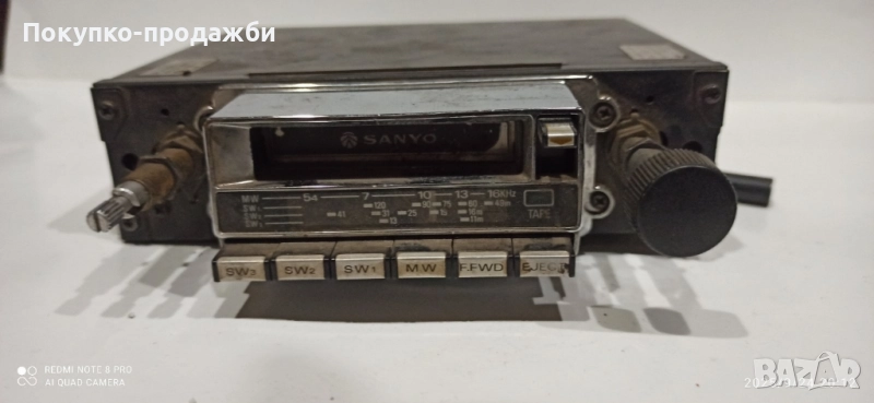 стар радио касетофон sanyo подходящ за ретро автомобил , снимка 1
