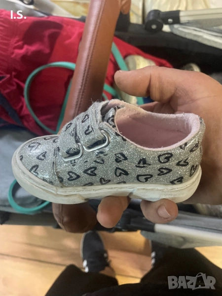 Децки обувки по 20лв чифта двата за 35лв, снимка 1