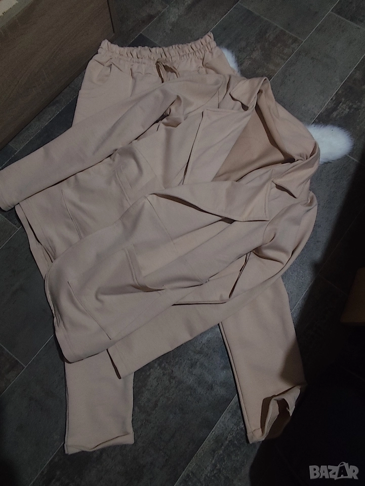 Спортно елегантен дамски комплект., снимка 1