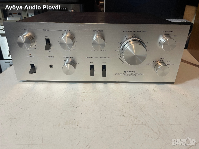 Sanyo DCA 1001 Solid State  Stereo Pre Main Amplifier, снимка 1