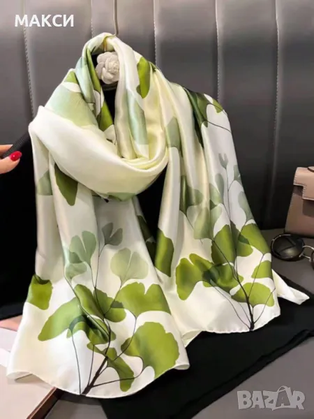 Елегантен широк дълъг сребрист шал в млечно зелено тип сатен, снимка 1