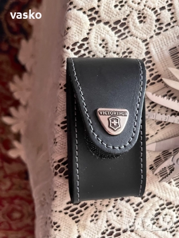 Victorinox Swisschamp-нов, снимка 2 - Ножове - 52519024
