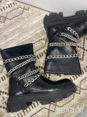 Дамски черни боти
