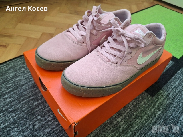 NIKE-Платненки