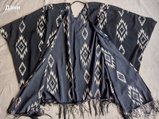 Наметало лятно / пелерина reserved, снимка 1