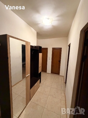 Тристаен апартамент в кв.Тракия