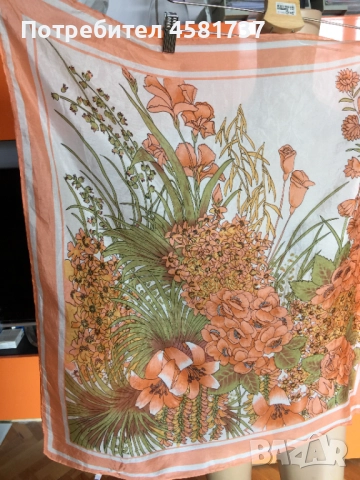 Копринен шал с флорален десен, снимка 2 - Шалове - 52053262