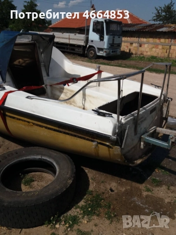 Яхта моторна, снимка 3 - Воден транспорт - 52592057