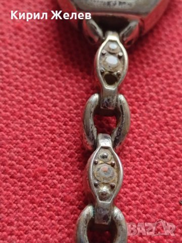 ДАМСКИ ЧАСОВНИК AVON С КРАСИВА ВЕРИЖКА КРАСИВ СТИЛЕН ДИЗАЙН 33245, снимка 6 - Дамски - 38703895