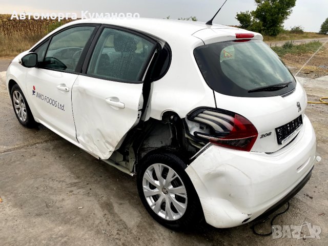 Пежо 208 1.2i VTi, 82 кс., 5 ск., 2018г., 90 000 км., двигател HMZ, снимка 7 - Автомобили и джипове - 33943774