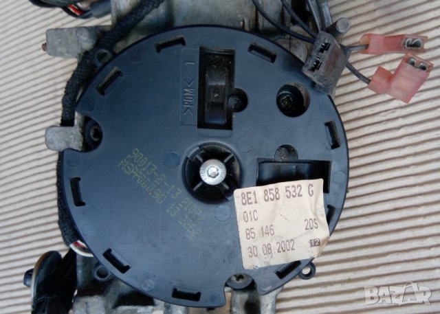 дясно огледало на части- Audi A4 B6, снимка 4 - Части - 37133800