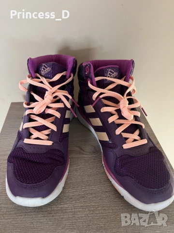 Adidas маратонки, снимка 5 - Маратонки - 56544239