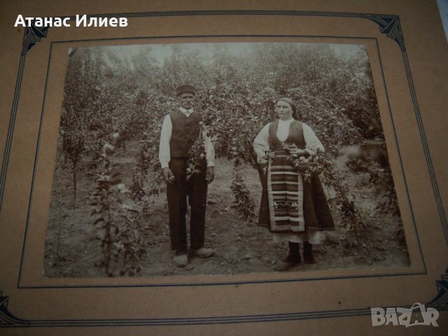 Стара фотография на картон "В градината" 1910г., снимка 3 - Други ценни предмети - 30475285
