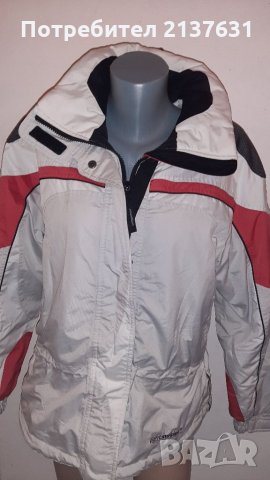 ДАМСКО ЗИМНО ЯКЕ С Качулка - Размер S / M 