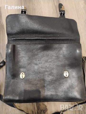 Черна чанта от естествена кожа, снимка 2 - Чанти - 54029432