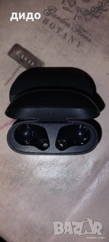 Кутия за слушалки REDMI , снимка 2 - Bluetooth слушалки - 54221386