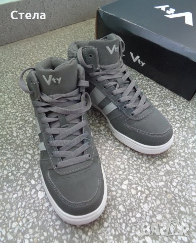 Дамски / детски високи кецове Deichmann / Victory, с кутия, снимка 3 - Кецове - 32153852