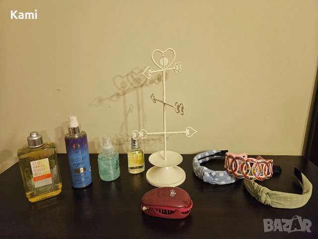Парфюми води, стойка за бижута и др. , снимка 6 - Други - 52837623