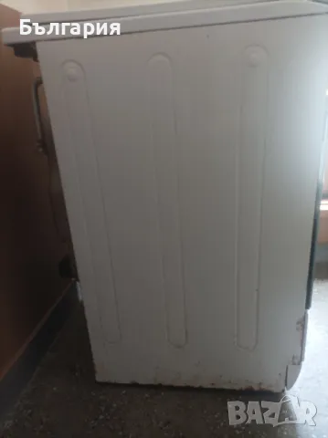 Продавам употребявана печка Индезит , снимка 4 - Печки, фурни - 49938890