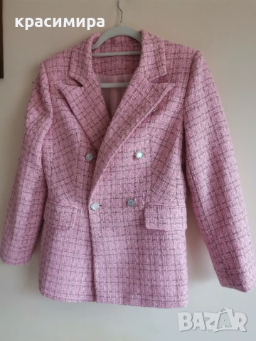 Сако розово с златен акцент
