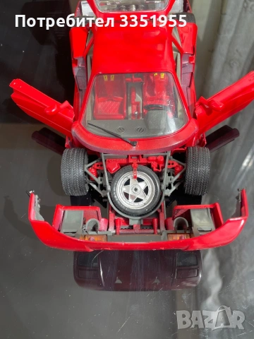 Ретро модел на Ferrari F 40 1/18, снимка 11 - Колекции - 54199022