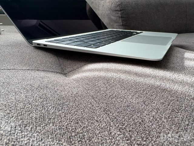 Apple Macbook Air 2020 M1 Перфектен, снимка 4 - Лаптопи за работа - 52813126