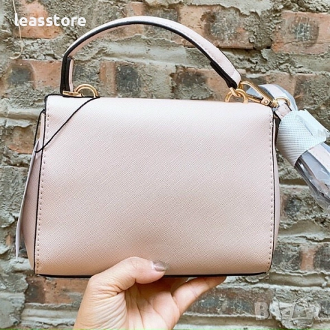 Дамска чанта Bershka светло розово, снимка 6 - Чанти - 52594334