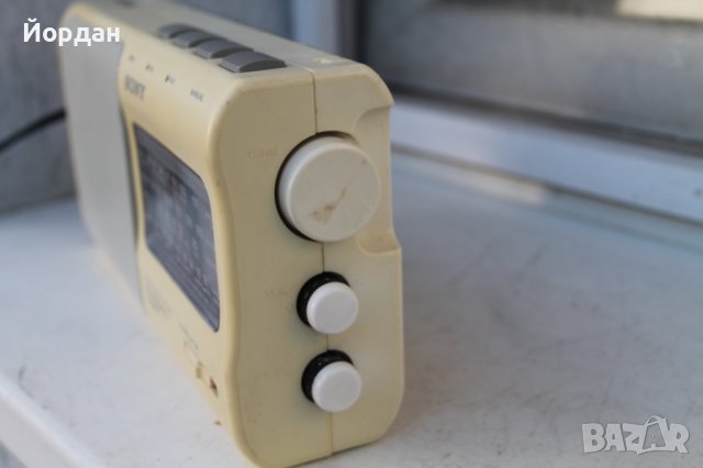 Радио ''Sony ICF-880L'', снимка 5 - Радиокасетофони, транзистори - 42880181