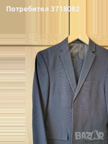 Мъжки тъмно син костюм 44р-р