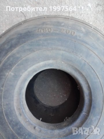 Самолетни гуми, снимка 1 - Гуми и джанти - 39713170