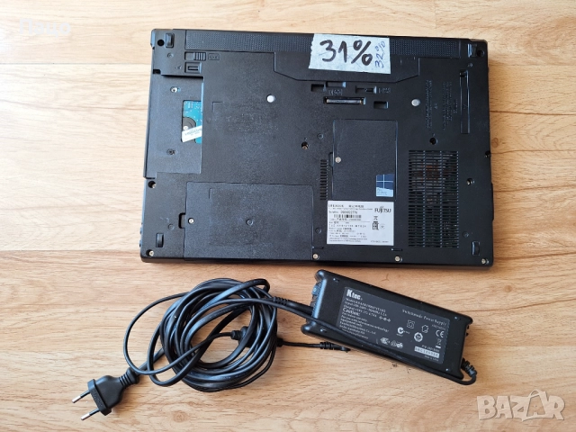 Fujitsu Lifebook E556, снимка 6 - Лаптопи за дома - 51643403