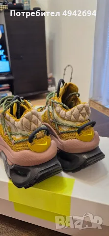 Дамски маратонки Nike AIR MAX FLYKNIT VENTURE, снимка 3 - Маратонки - 56045807