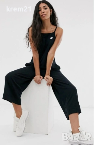 Nike гащеризон широки крачоли номер S, снимка 3 - Спортни екипи - 53258029