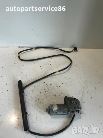 Мотор за регулиране на предна лява седалка за Mercedes S320 W140 (1995) 0390206643 , снимка 3 - Части - 54029063