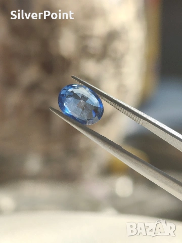 Сапфир син 1.39 карата с швейцарски сертификат , снимка 5 - Други - 54103826