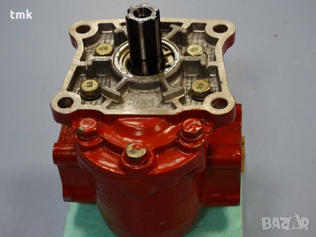 Хидравлична помпа НШ-32 ДК-3, снимка 2 - Резервни части за машини - 31800475