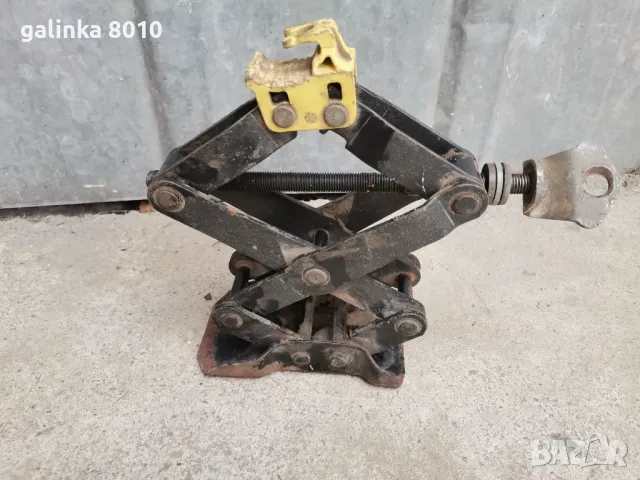 Крик за автомобил