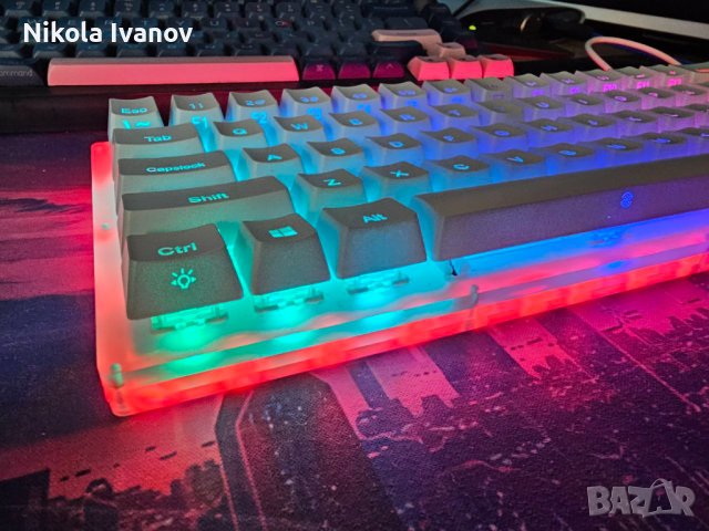 Механична RGB клавиатура за компютър 65% Womier Gateron Brown gaming keyboard геймърска светеща, снимка 6 - Клавиатури и мишки - 44354633