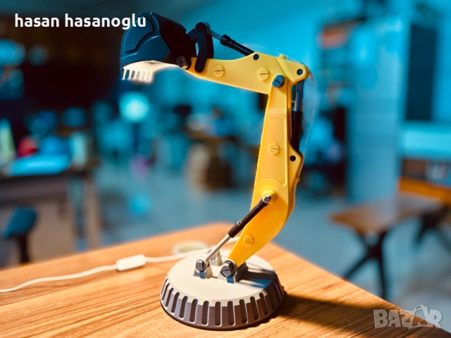 Лампа Excavator, снимка 2 - Настолни лампи - 51897778