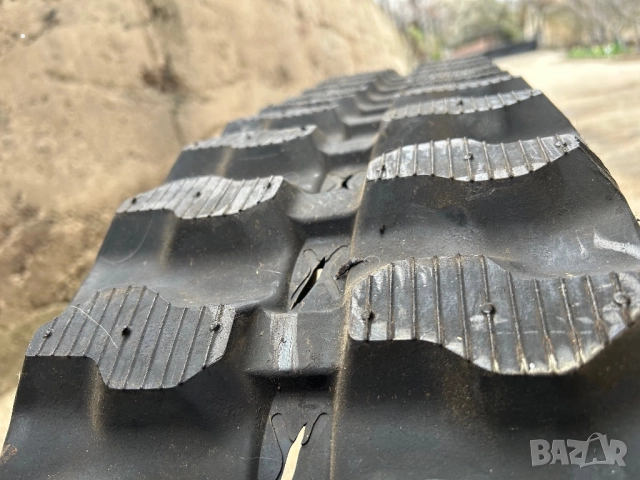 2 бр. гумени вериги за мини багер 230х72х42, снимка 2 - Части - 52062438