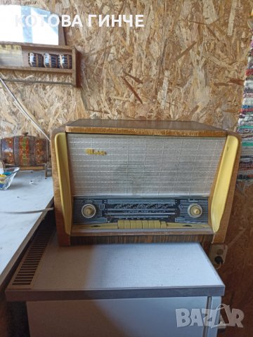 Продава радио-грамофон Латвия