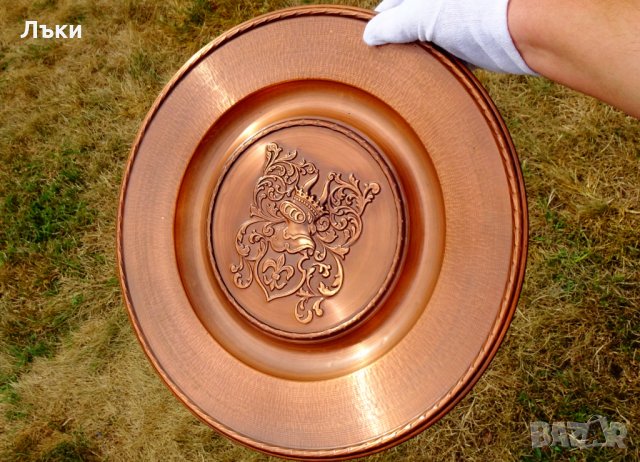 Медно пано 39 см.,чиния за стена Рицар,корона,барок., снимка 7 - Антикварни и старинни предмети - 29522248
