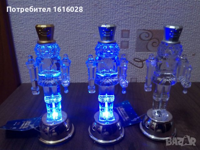 Коледна светеща фигурка на Лешникотрошач - оловен войник., снимка 4 - Декорация за дома - 38878353