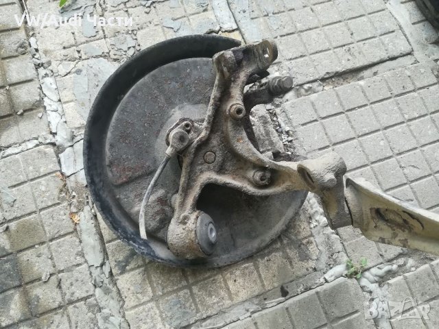 Заден десен шенкел главина за Ауди А4 Б6 Audi A4 B6 , снимка 2 - Части - 37276393