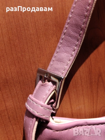 Нова малка кожена Чантичка, снимка 2 - Чанти - 54339874