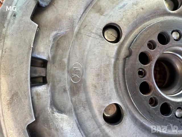 Маховик Luk за Nissan X Trail 2.2Di 114кс, снимка 6 - Части - 52430131