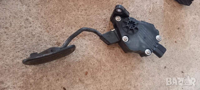 Потенциометър газ Lexus IS II