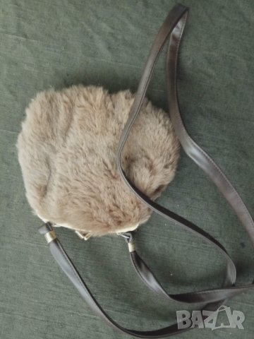 Продавам дамска чантичка от кенгуру Австралия, снимка 3 - Чанти - 31092329