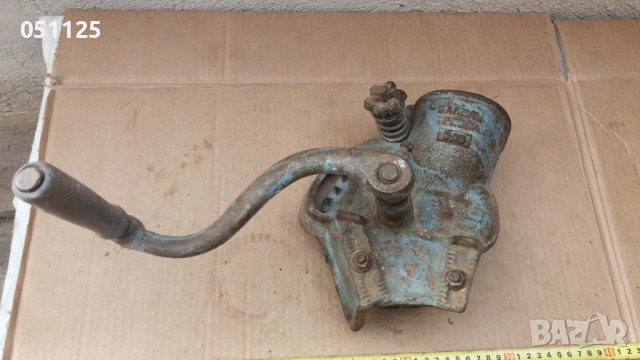 отлична машинка за мелене на царевица, кукуруз , снимка 5 - Антикварни и старинни предмети - 38686977